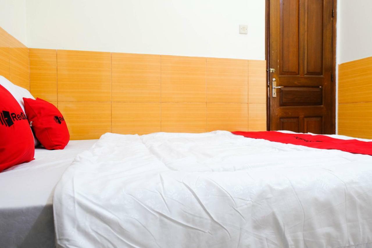 Wisma tamu Reddoorz Near Stab Syailendra Kopeng Salatiga